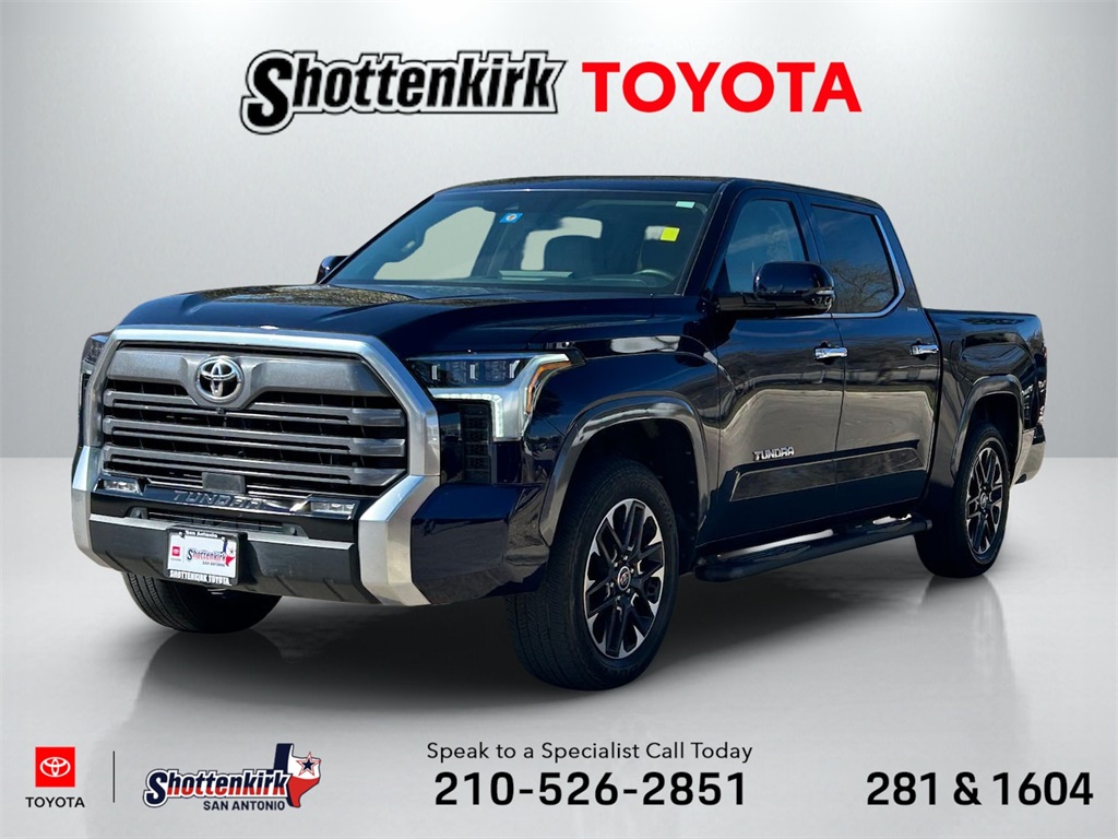 2022 Toyota Tundra Limited CrewMax Cab 4WD