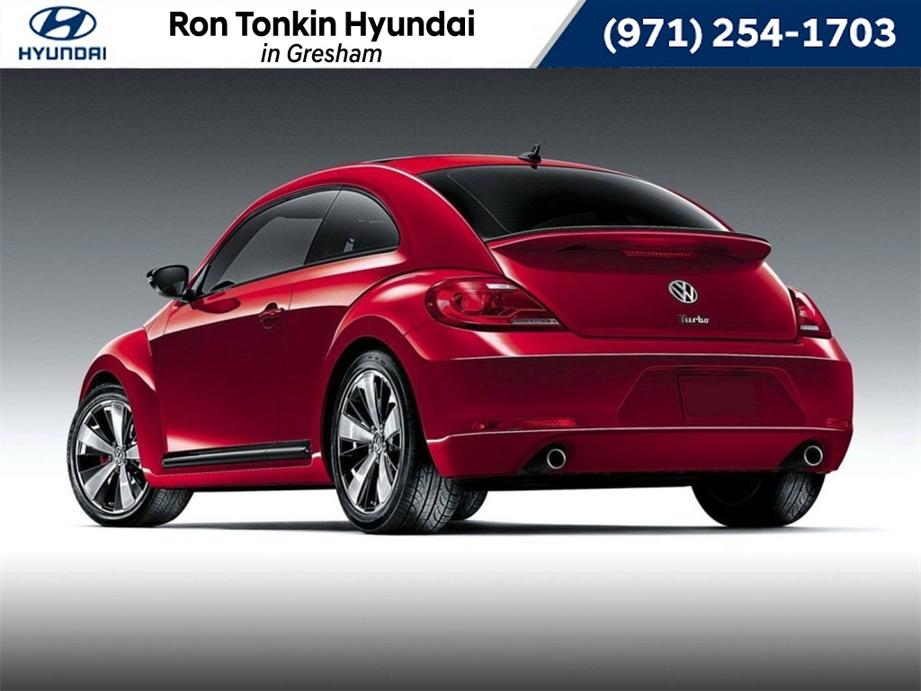 2019 Volkswagen Beetle 2.0T SE Hatchback FWD