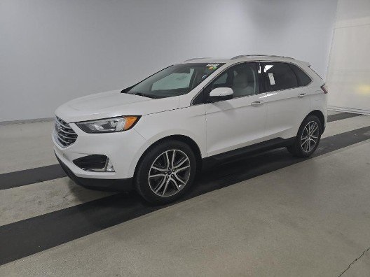 2019 Ford Edge Titanium's photo