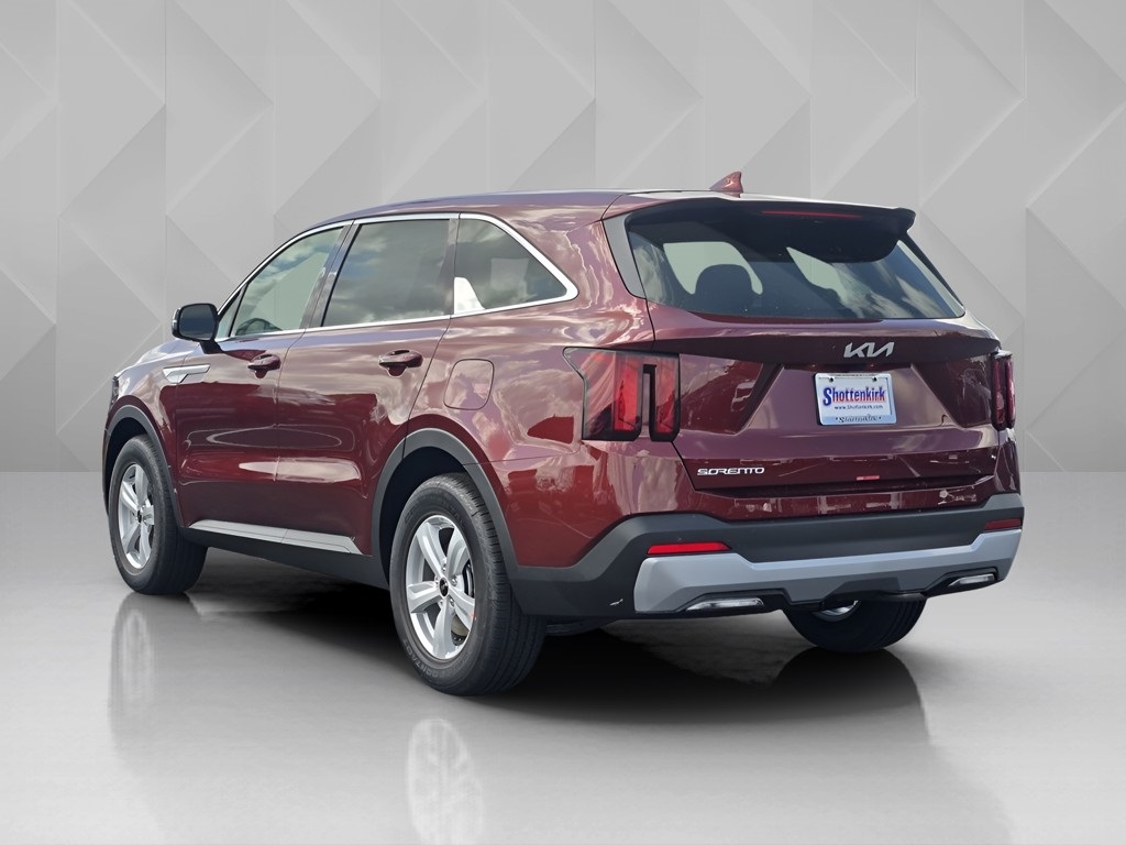 2025 Kia Sorento LX - 2