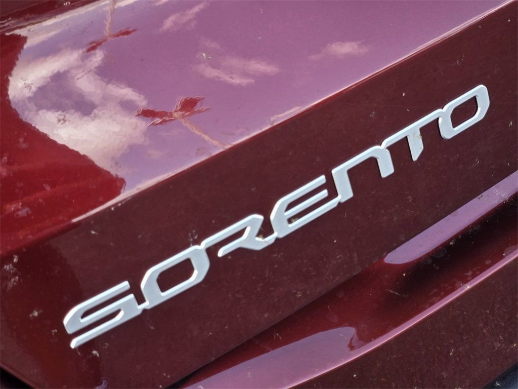 2025 Kia Sorento LX - 7