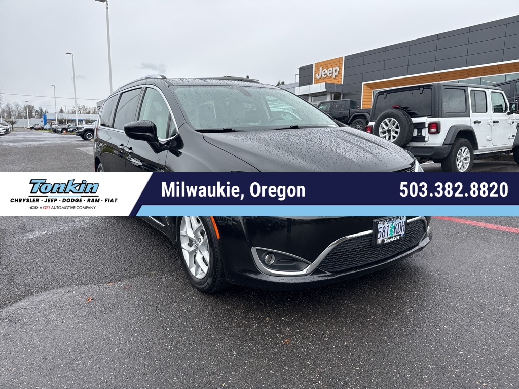 2017 Chrysler Pacifica Touring L Plus FWD