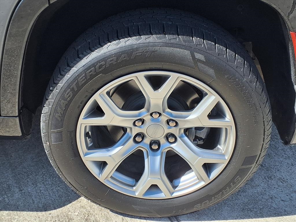 2022 Jeep Wagoneer Series II Gray at Community Kia