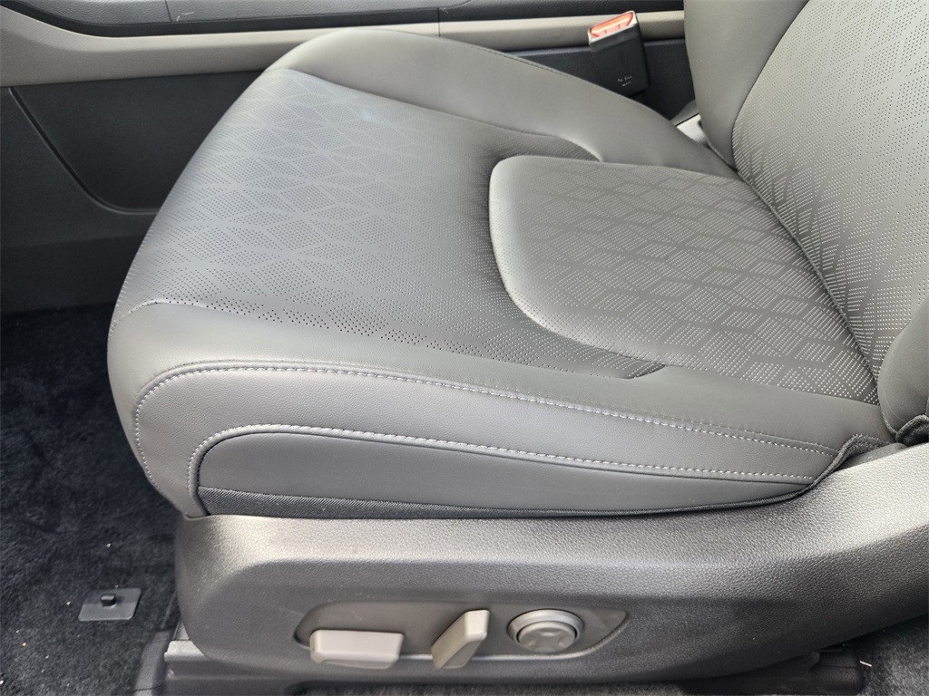 2026 Kia Carnival Hybrid LXS White at Superior Kia