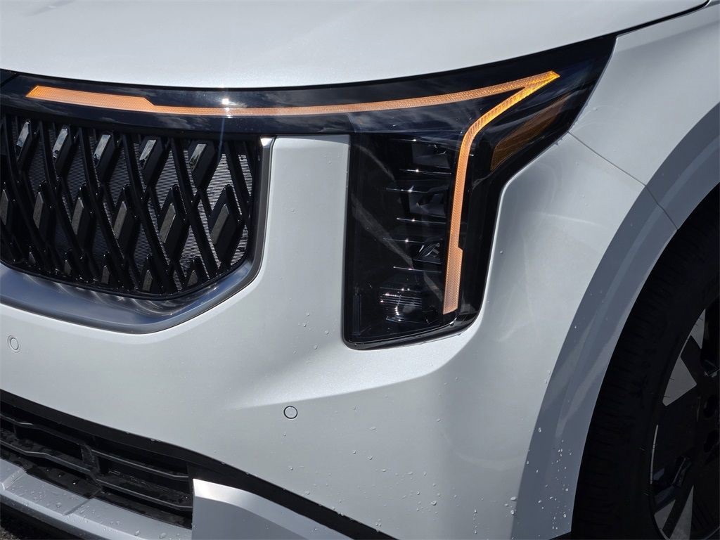 2026 Kia Carnival Hybrid LXS White at Superior Kia