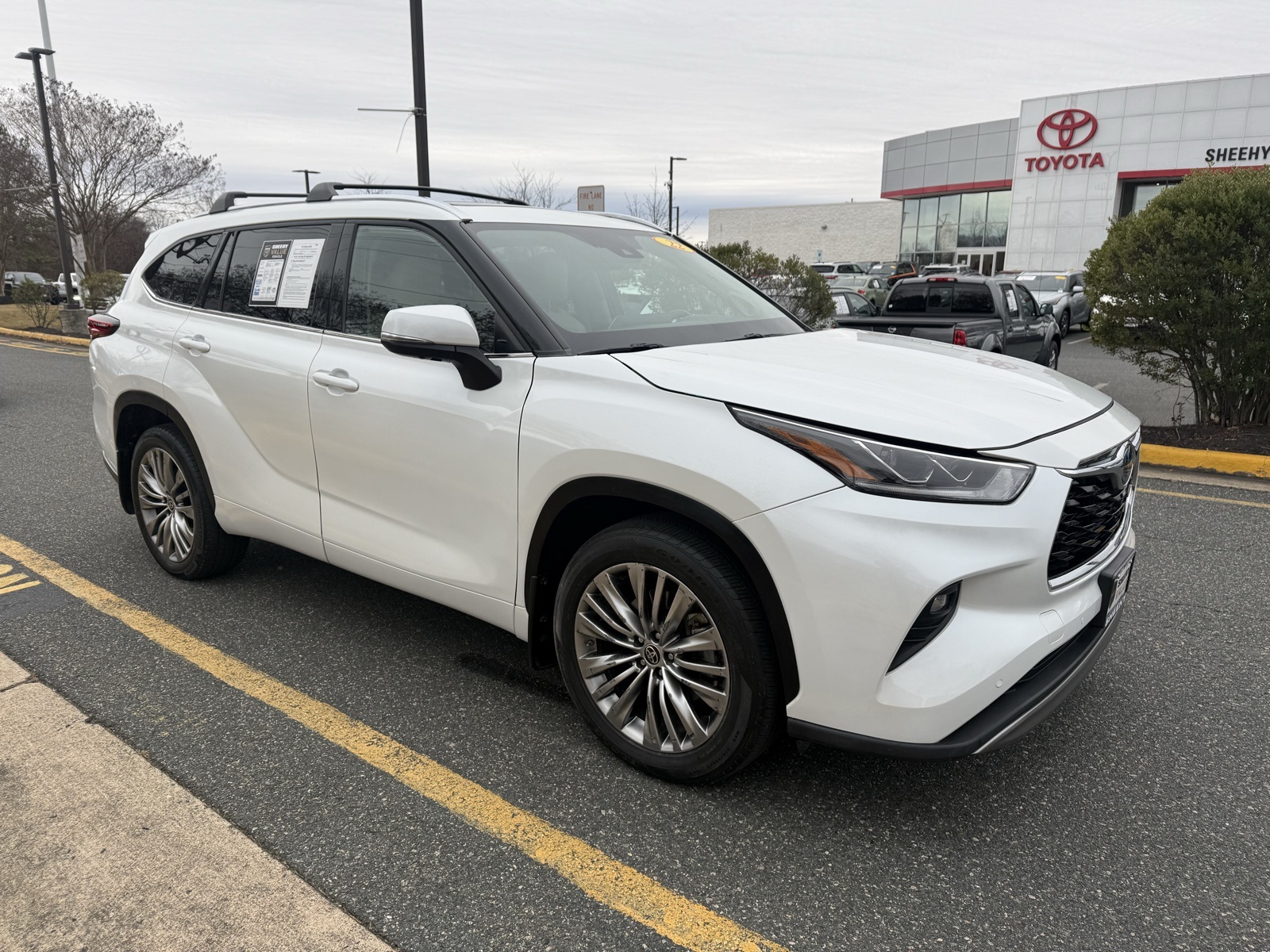 2022 Toyota Highlander Hybrid Platinum AWD