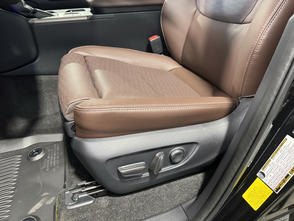 Thumbnail: 2026 Toyota Land Cruiser - 32