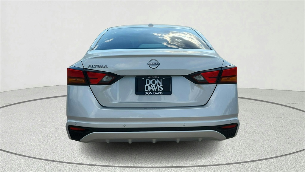 2025 Nissan Altima