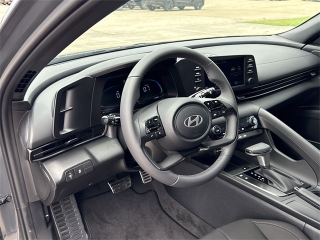 2025 Hyundai Elantra SEL Sport - 10