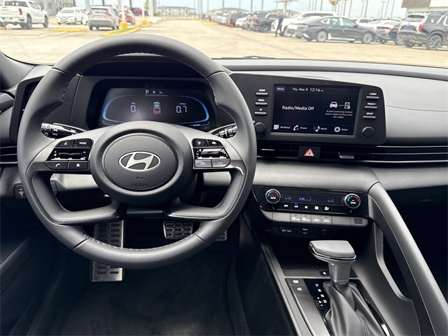2025 Hyundai Elantra SEL Sport Gray at Baytown Hyundai