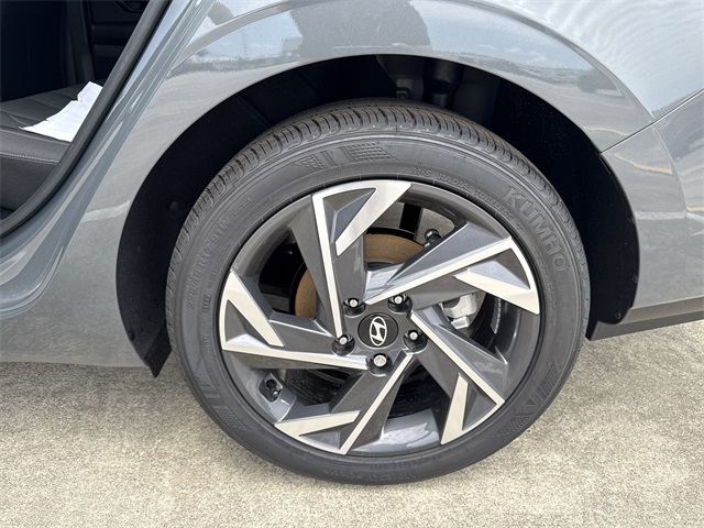 2025 Hyundai Elantra SEL Sport Gray at Baytown Hyundai