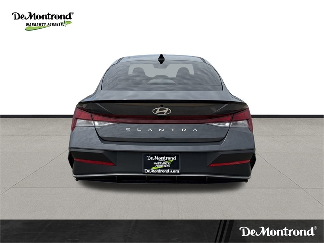 2025 Hyundai Elantra SEL Sport - 5