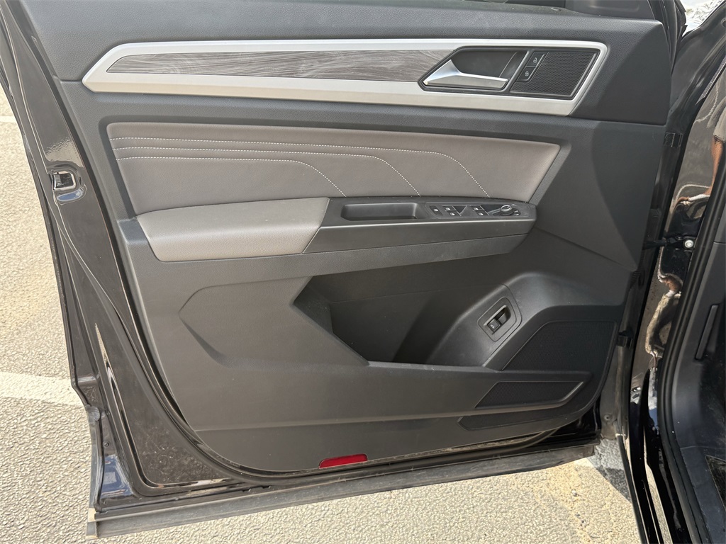 2022 Volkswagen Atlas Cross Sport 2.0T SE w/Technology Black at DeMontrond Ford