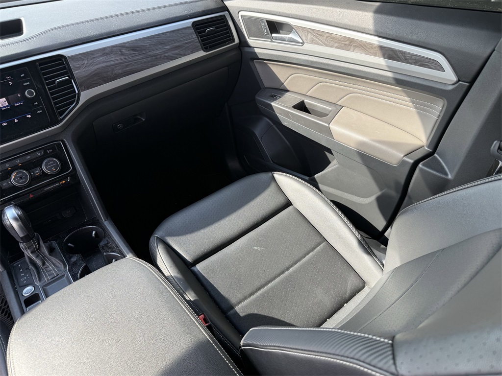 2022 Volkswagen Atlas Cross Sport 2.0T SE w/Technology Black at DeMontrond Ford