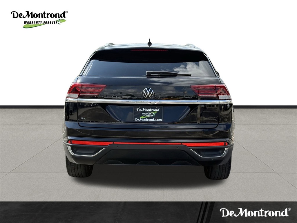 2022 Volkswagen Atlas Cross Sport 2.0T SE w/Technology Black at DeMontrond Ford