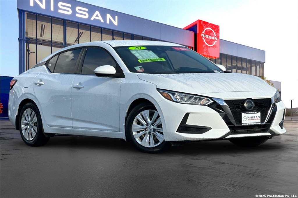 2020 Nissan Sentra S's photo