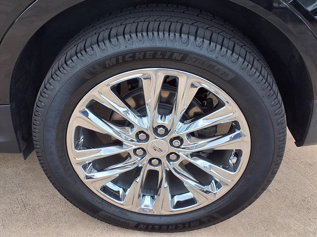 2022 Cadillac XT5 Premium Luxury Black at Tom Peacock Cadillac