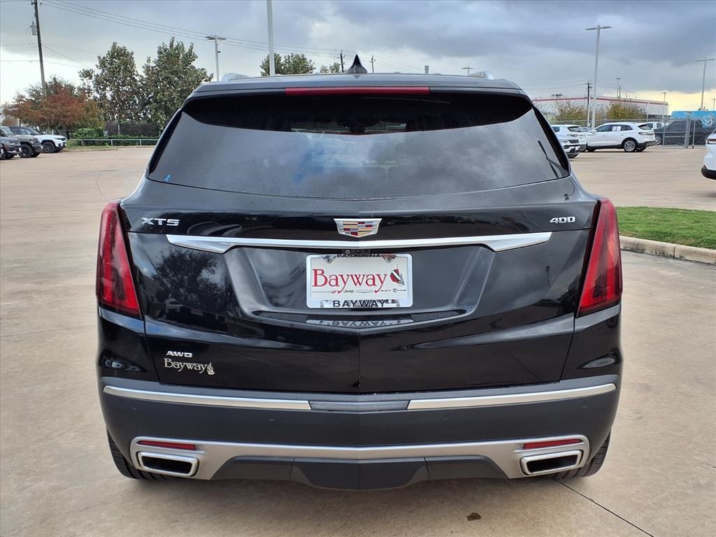 2022 Cadillac XT5 Premium Luxury Black at Tom Peacock Cadillac