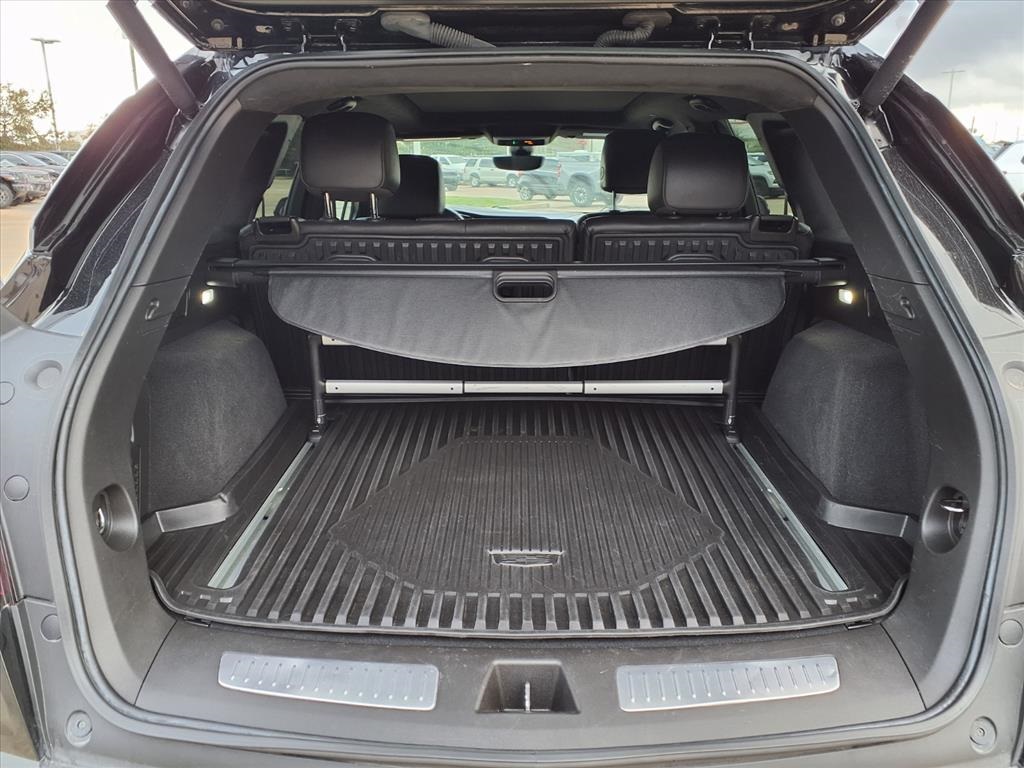 2022 Cadillac XT5 Premium Luxury Black at Tom Peacock Cadillac