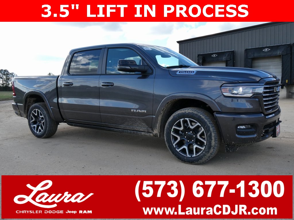 2026 RAM 1500 Laramie Crew Cab 4WD