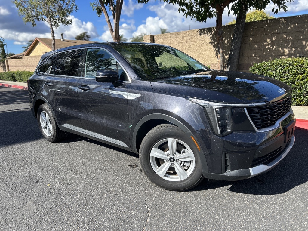 2025 Kia Sorento LX