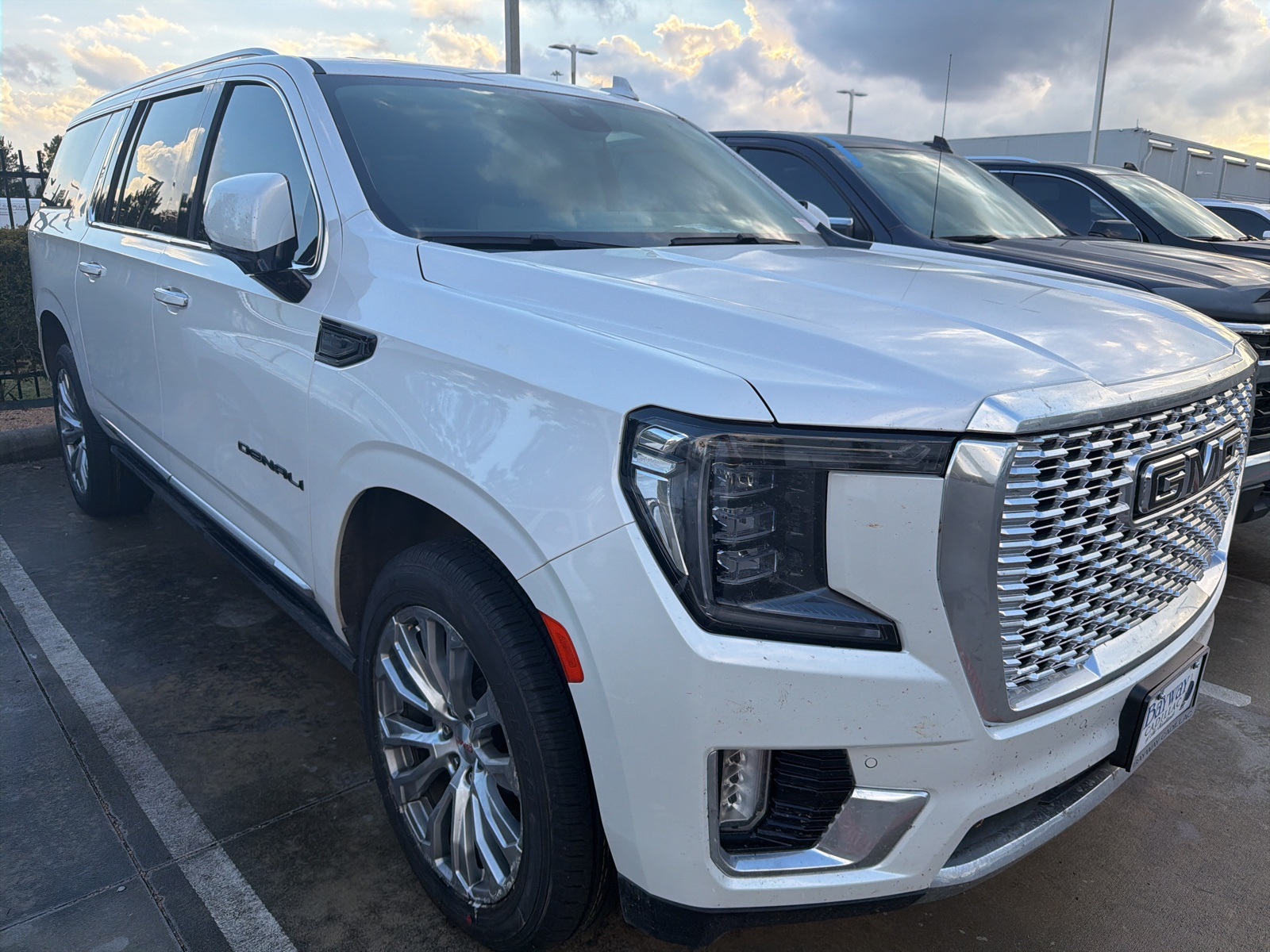 2023 GMC Yukon XL Denali White at Central Houston Nissan