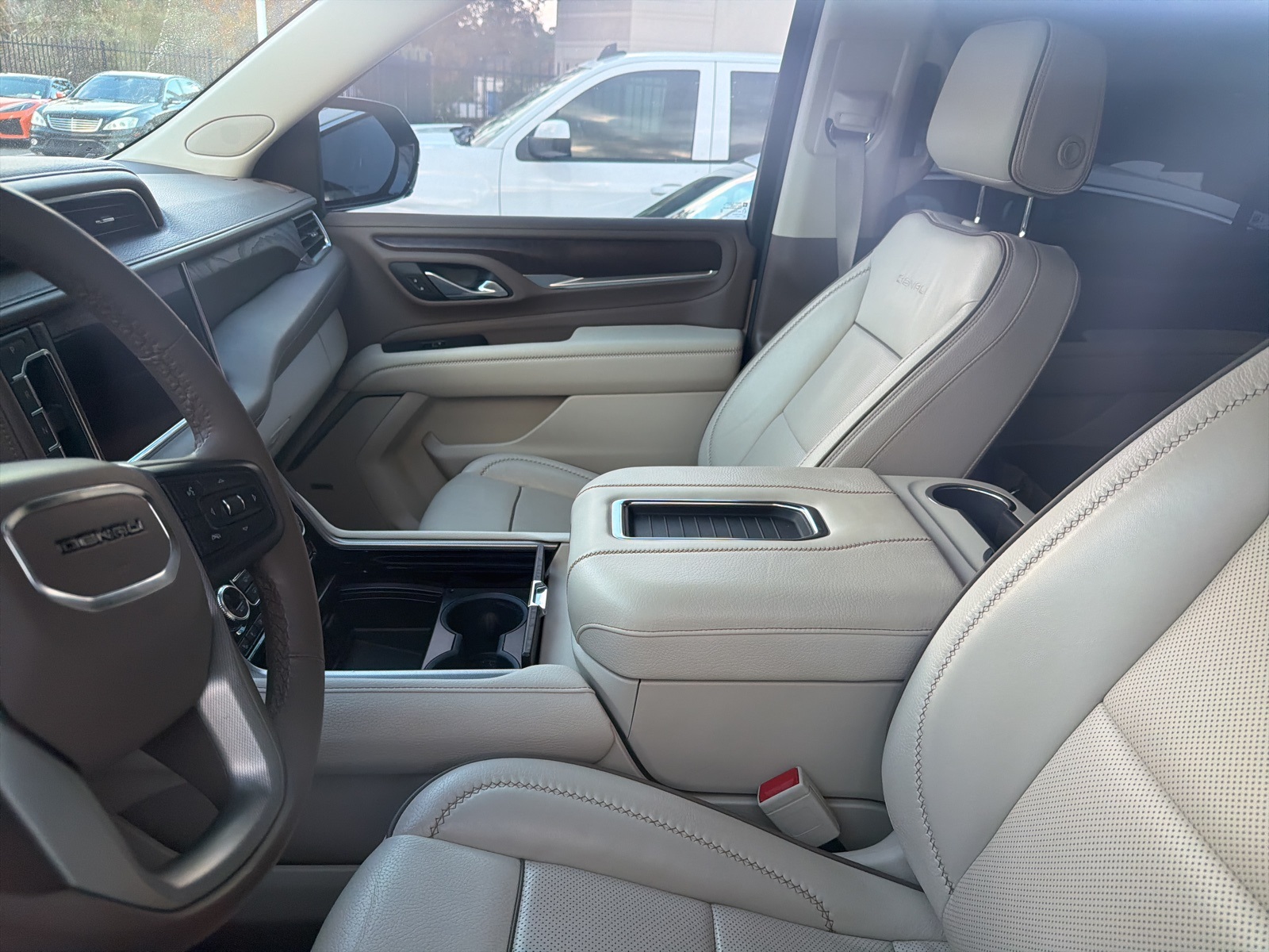 2023 GMC Yukon XL Denali White at Central Houston Nissan