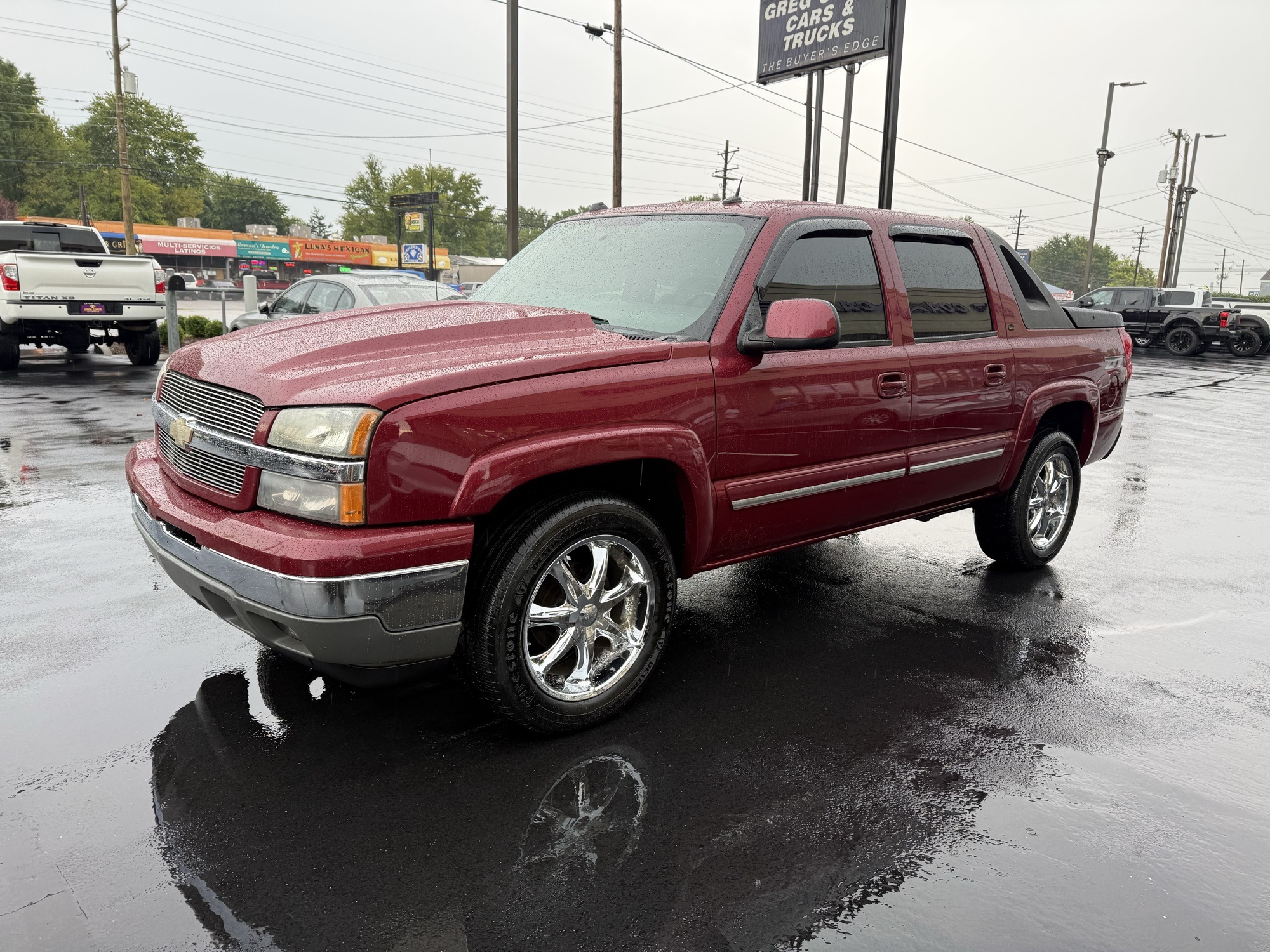 2005 Chevrolet Avalanche Z71 photo 2