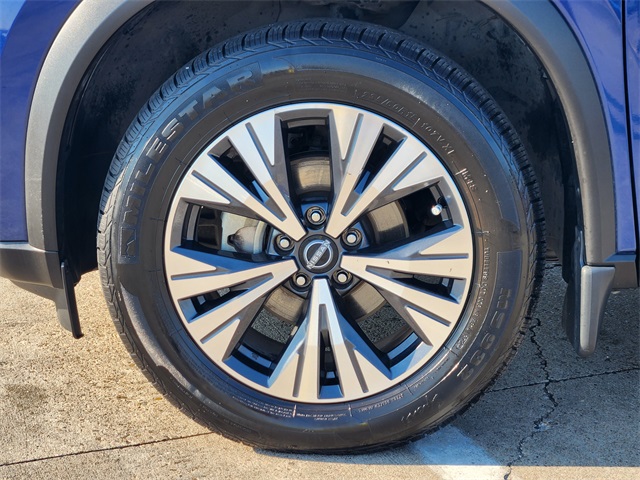 2023 Nissan Rogue SV - 9