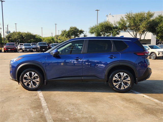 2023 Nissan Rogue SV - 3