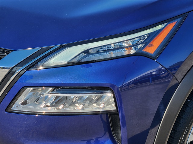 2023 Nissan Rogue SV - 8