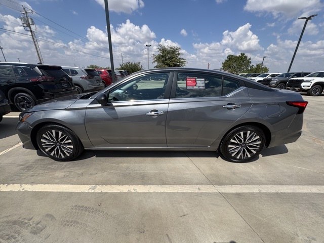 2024 Nissan Altima 2.5 SV photo 10