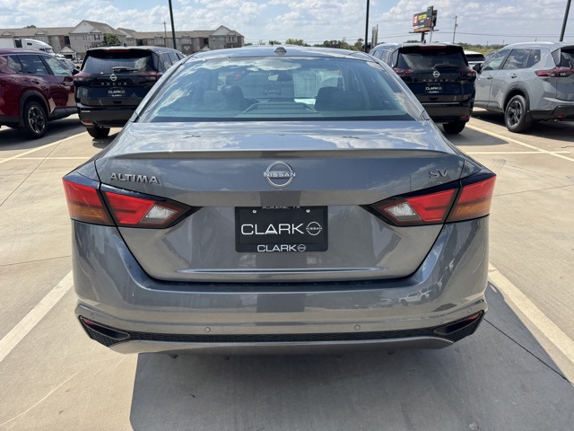2024 Nissan Altima 2.5 SV photo 8
