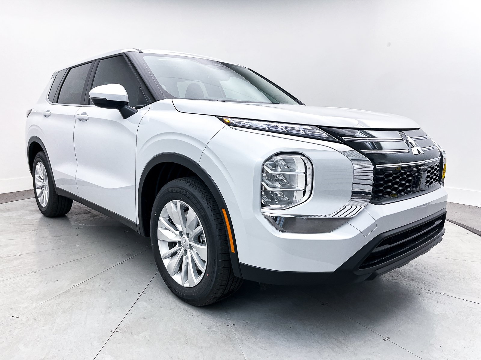 2025 Mitsubishi Outlander