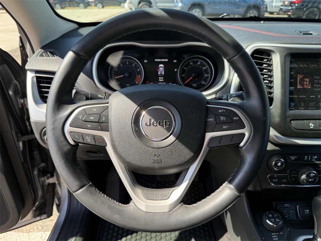 2015 Jeep Cherokee Trailhawk Silver at Durrett Motor Company