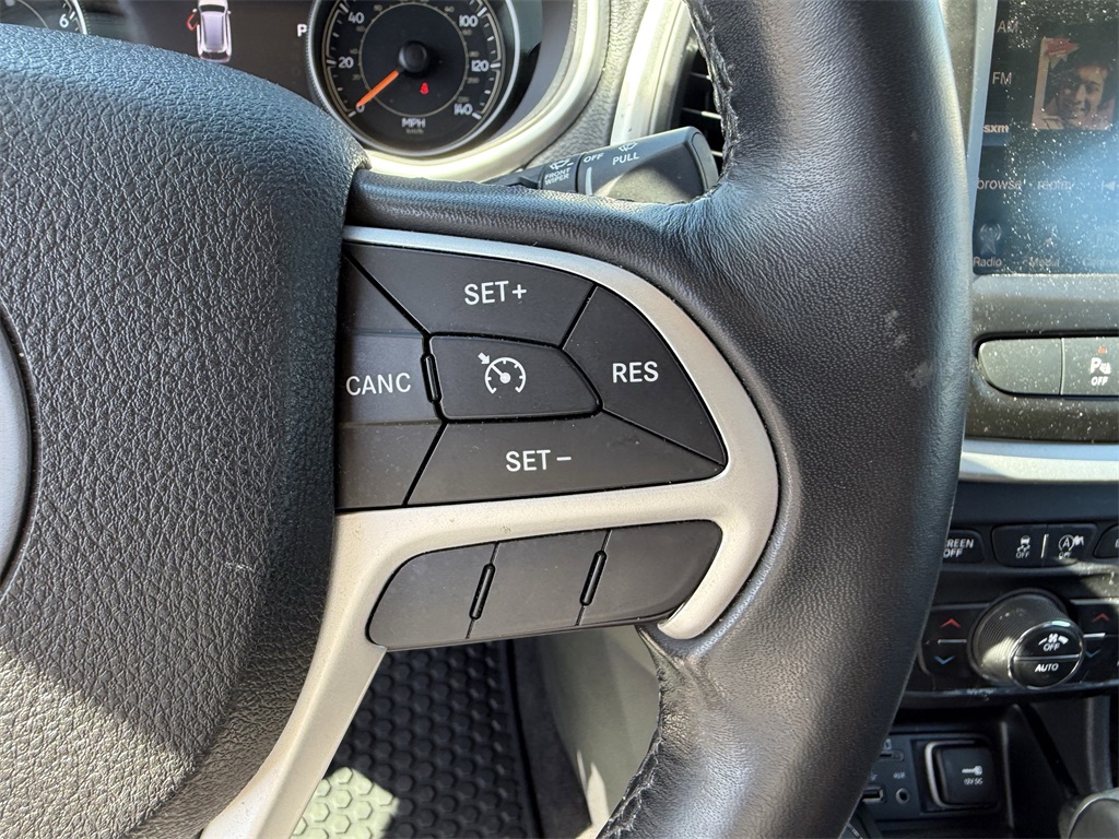 2015 Jeep Cherokee Trailhawk Silver at Durrett Motor Company