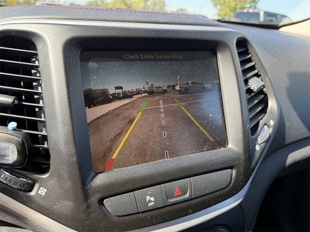 2015 Jeep Cherokee Trailhawk Silver at Durrett Motor Company