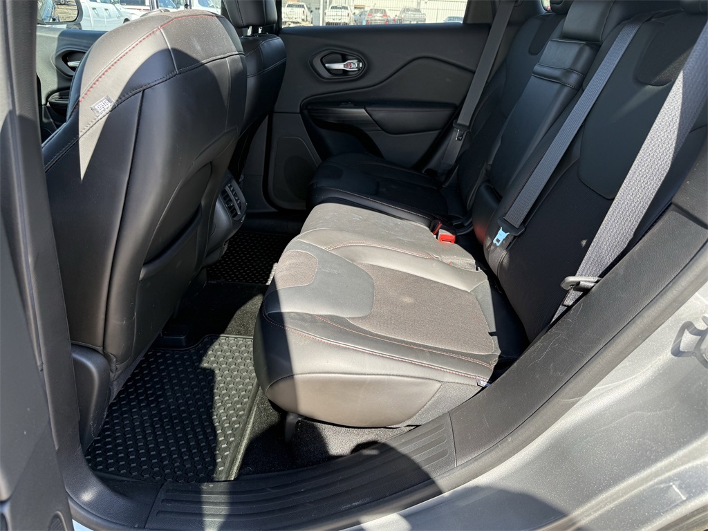 2015 Jeep Cherokee Trailhawk Silver at Durrett Motor Company