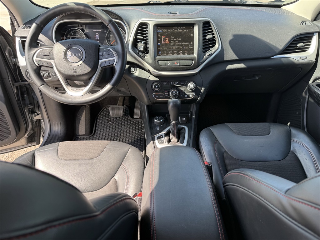 2015 Jeep Cherokee Trailhawk Silver at Durrett Motor Company