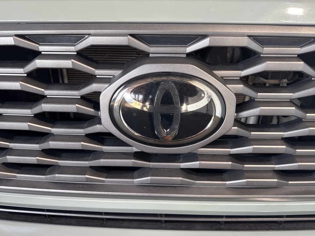 Thumbnail: 2022 Toyota Tacoma - 15