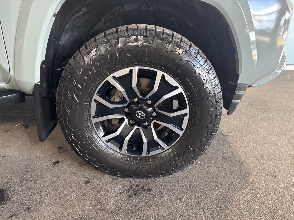 Thumbnail: 2022 Toyota Tacoma - 7
