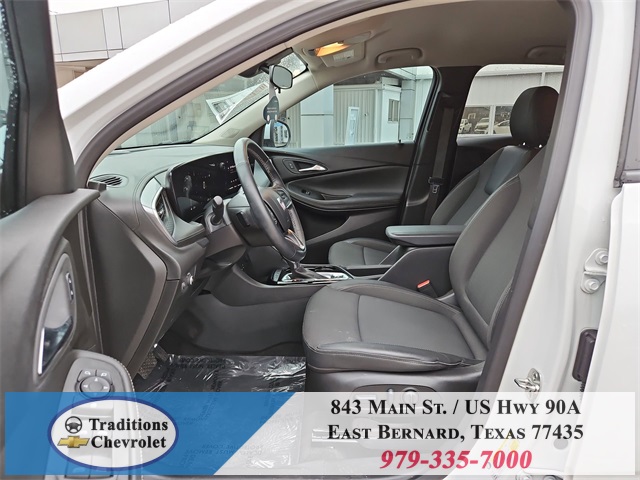 2024 Buick Encore GX Preferred White at Community Kia