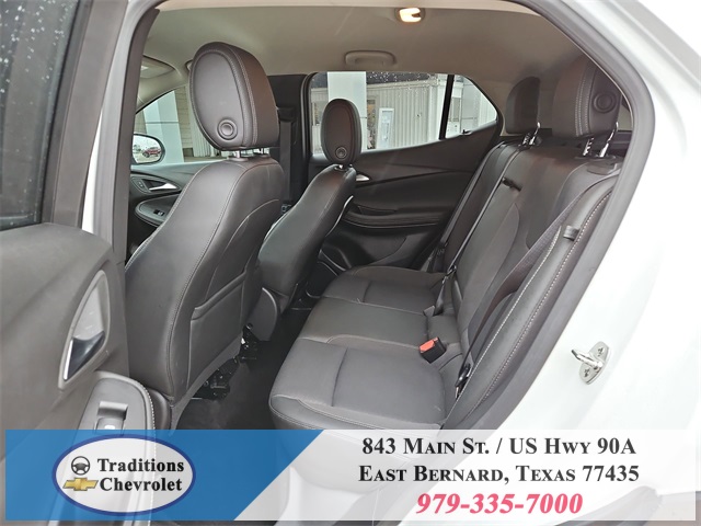 2024 Buick Encore GX Preferred White at Community Kia