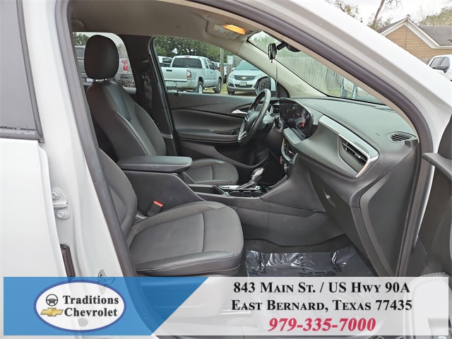 2024 Buick Encore GX Preferred White at Community Kia