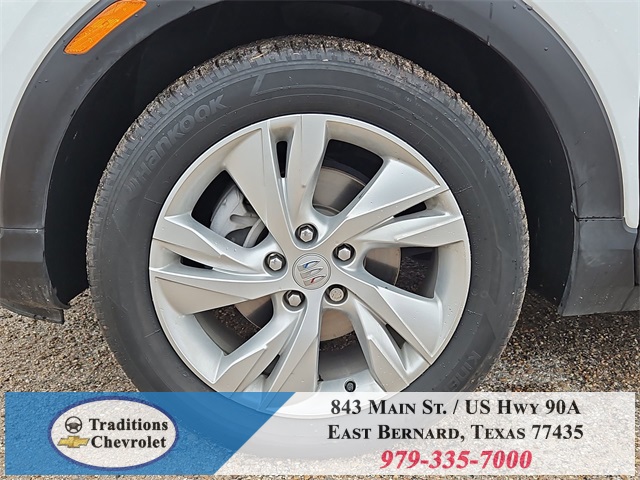 2024 Buick Encore GX Preferred White at Community Kia