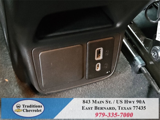 2024 Buick Encore GX Preferred White at Community Kia