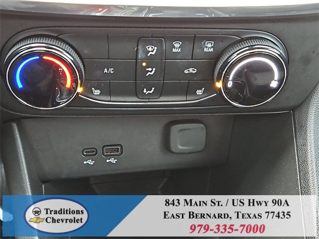 2024 Buick Encore GX Preferred White at Community Kia