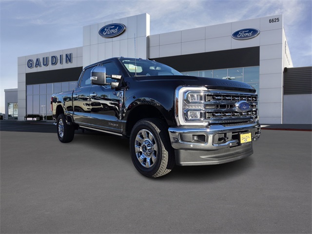 2025 Ford F-350 Super Duty Lariat's photo