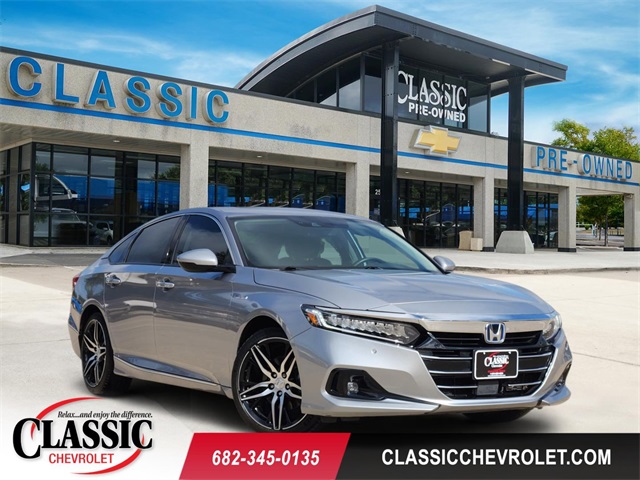 Lunar Silver Metallic 2022 Honda Accord Hybrid Touring FWD Sedan Front-Wheel Drive Continuously Variable Transmission