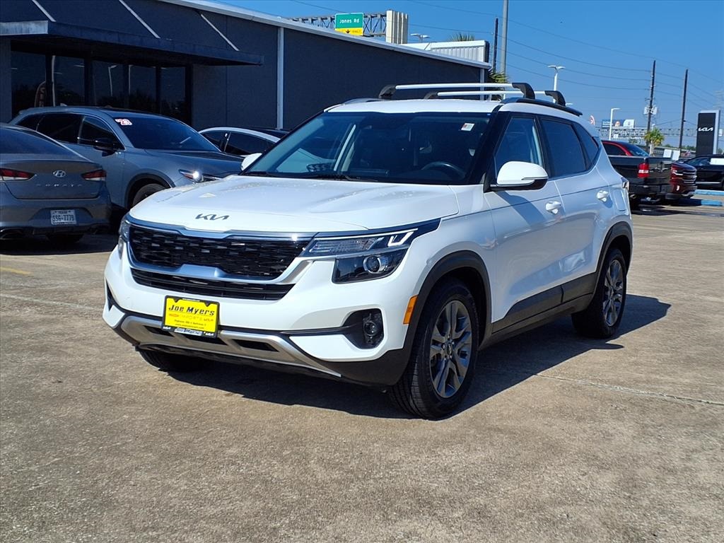 2023 Kia Seltos S White at Joe Myers Mazda Kia